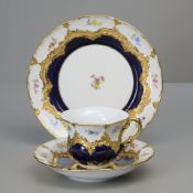 Meissen B-Form Kaffeegedeck, kobaltblau, Streublume, 1. Wahl