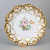 Meissen Prunkteller, weißgrundig mit Muschelornamenten, 1. Wahl