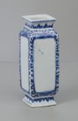 Vierkantvase China, wohl 18. Jhdt.