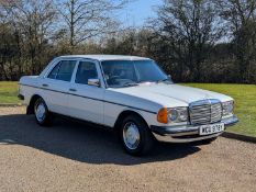 1982 MERCEDES 240D (W123)
