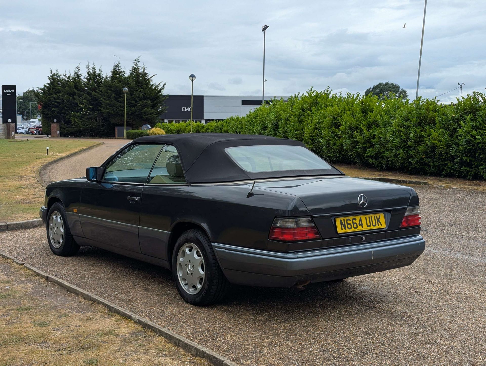 1995 MERCEDES E220 CABRIOLET - Image 6 of 30