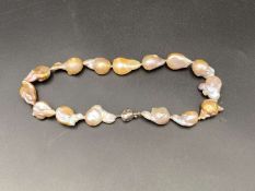 LARGE CULTURED FRESHWATER BAROQUE PEARL NECKLACE