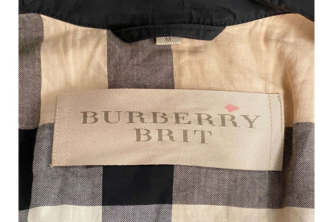 &nbsp;BURBERRY BRIT MAC, UK (12) - Image 10 of 15