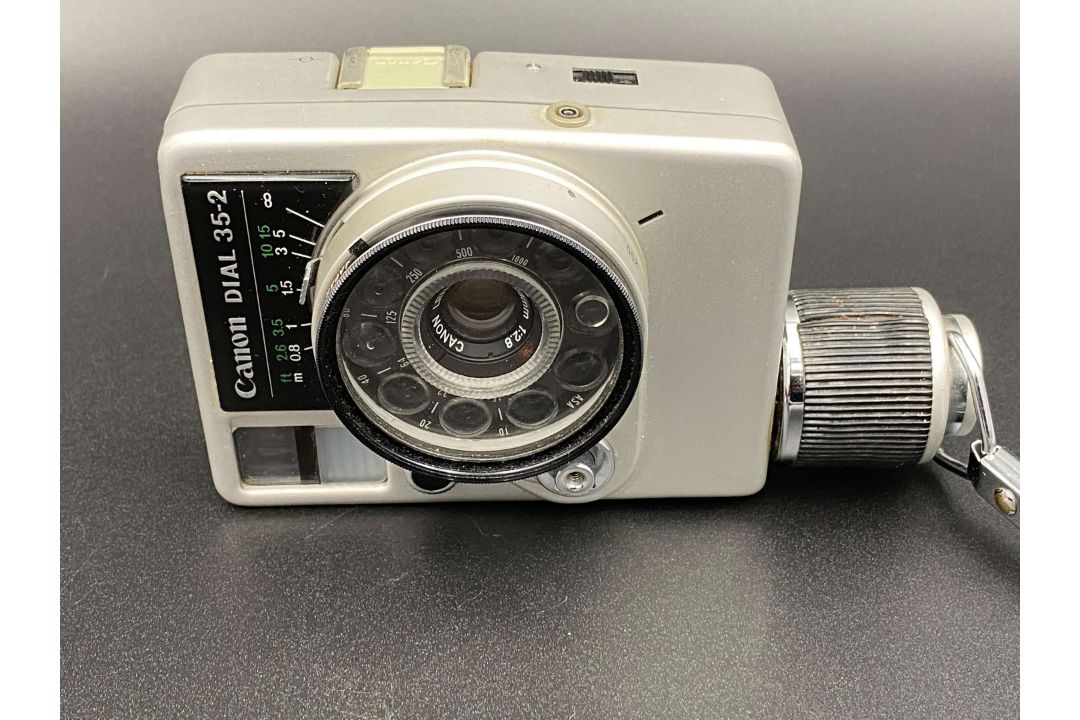 CANON, DIAL 35-2 HALF-FRAME 35mm CAMERA - Image 1 of 8