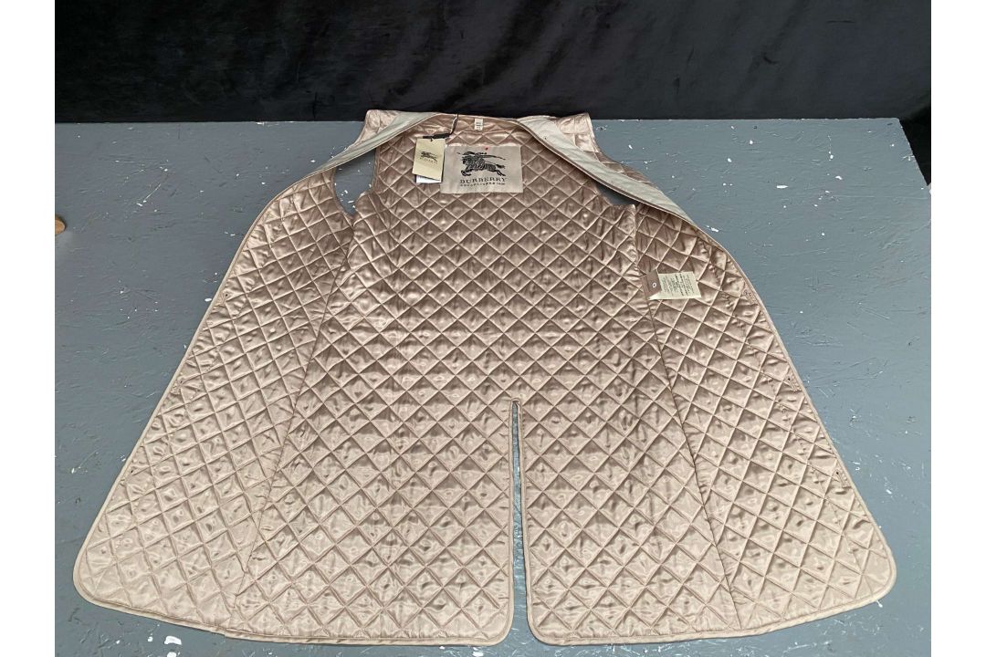 BURBERRY COAT LINER, UK (10) - Image 3 of 13