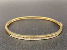 9CT GOLD AND DIAMOND SET BRACELET