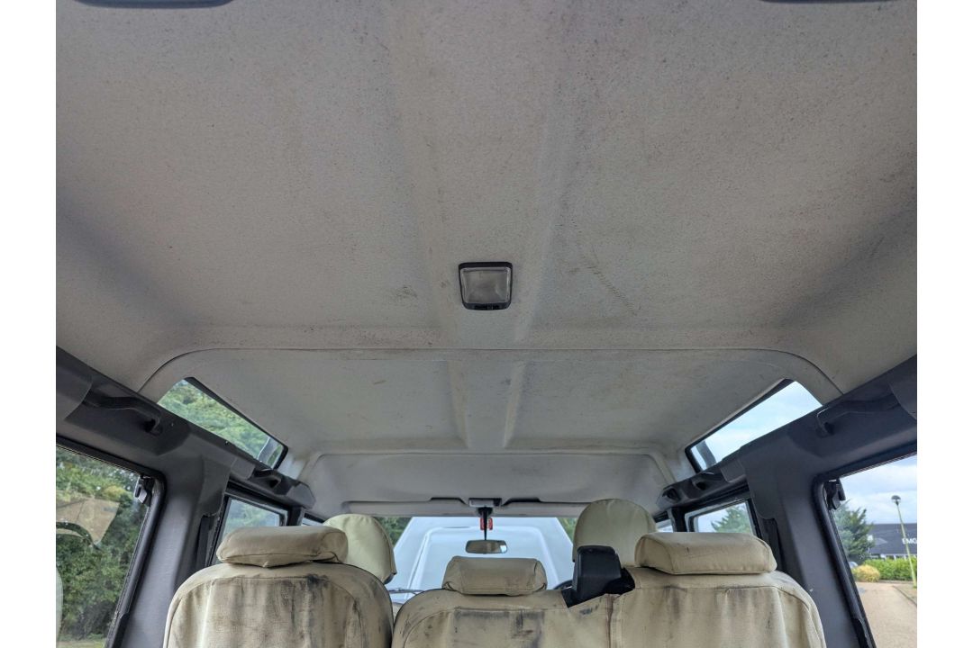 2009 LAND ROVER DEFENDER 110 - Image 44 of 58