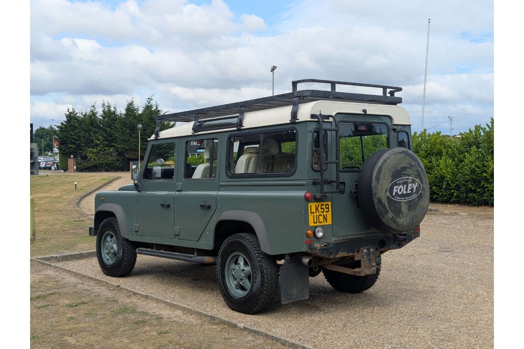 2009 LAND ROVER DEFENDER 110 - Image 9 of 58