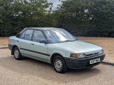 1993 MAZDA 323 LX