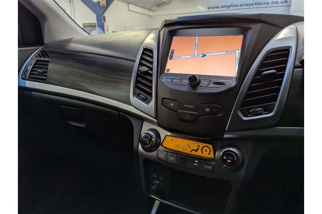2017 SSANGYONG KORANDO LE TD AUTO - Image 13 of 30