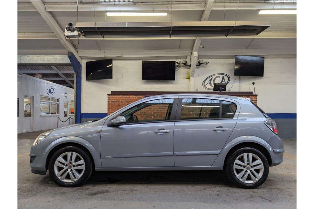 2008 VAUXHALL ASTRA SXI - Image 2 of 30
