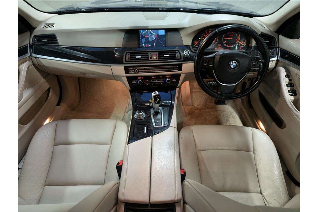 2011 BMW 520D SE AUTO - Image 7 of 28