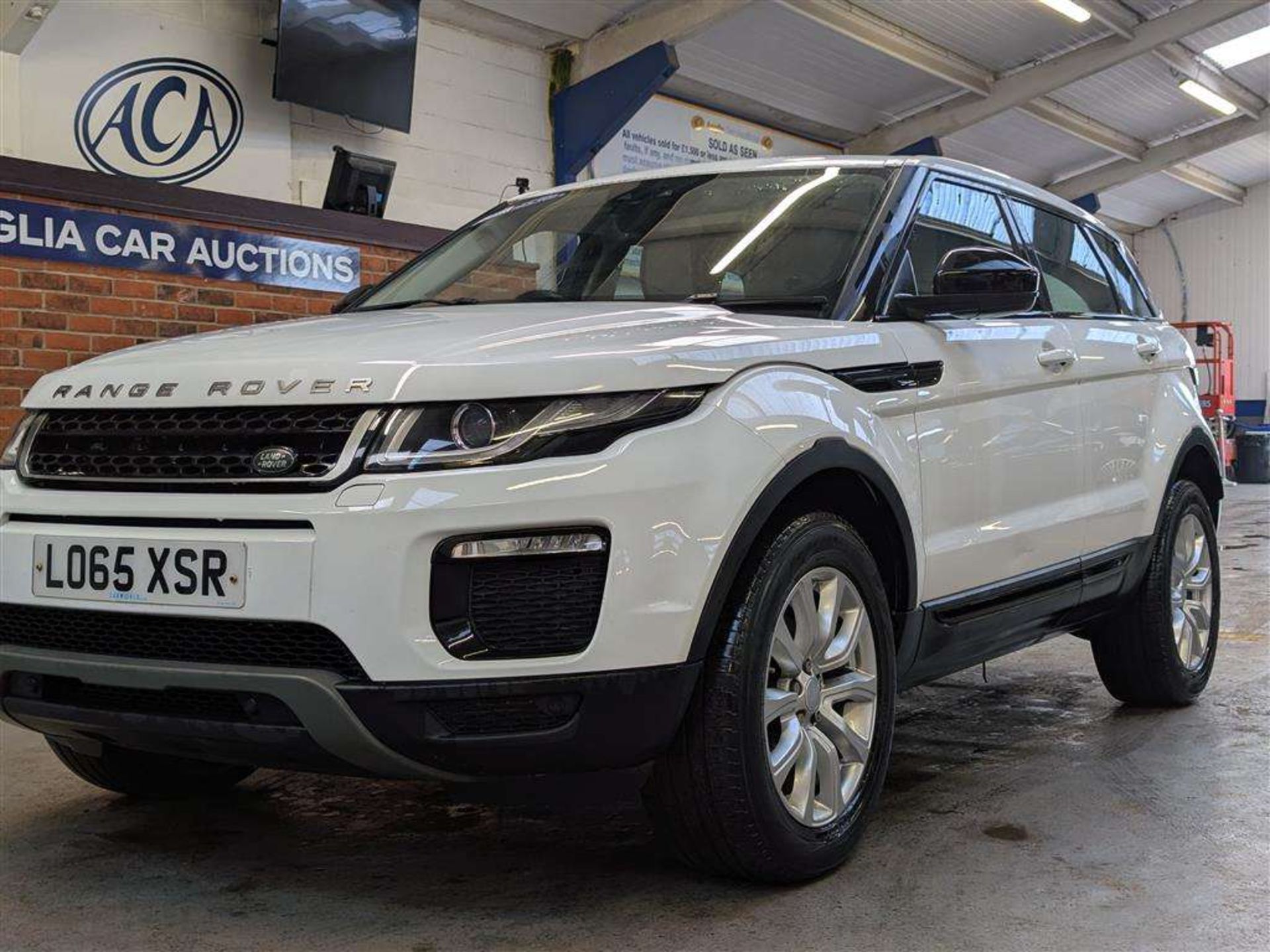 2015 LAND ROVER RANGE ROVER EVOQUE SE TEC - Image 6 of 47