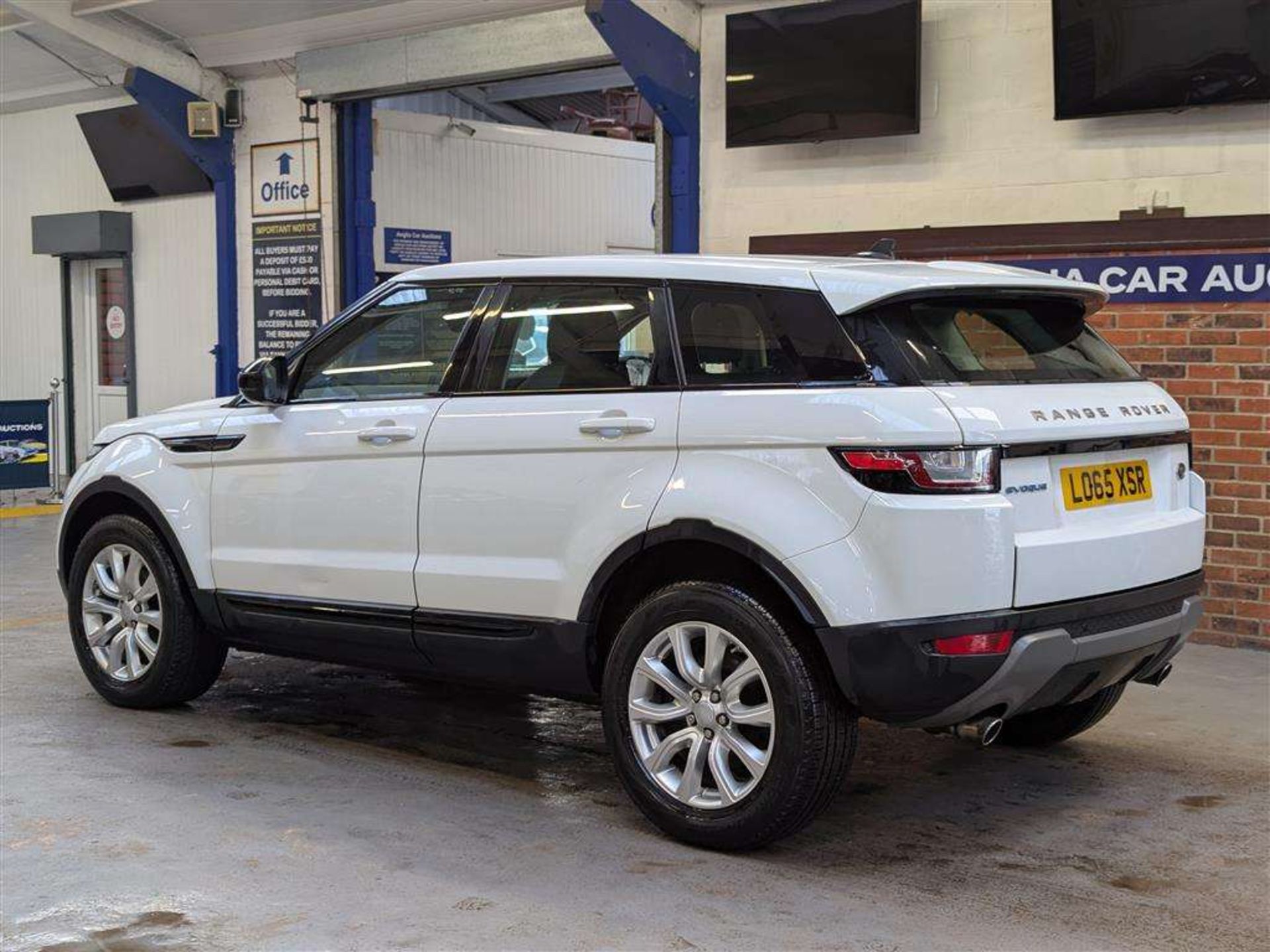 2015 LAND ROVER RANGE ROVER EVOQUE SE TEC - Image 4 of 47