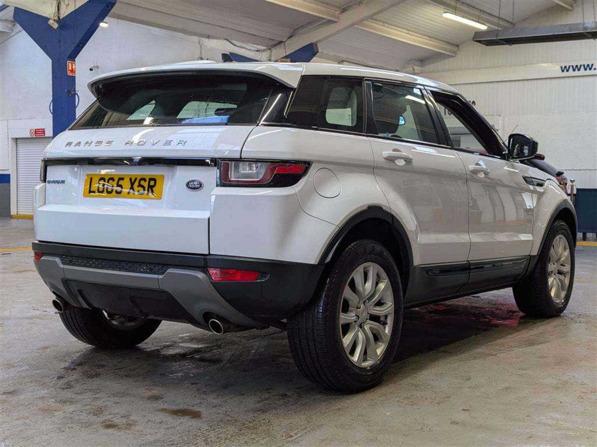 2015 LAND ROVER RANGE ROVER EVOQUE SE TEC - Image 23 of 47