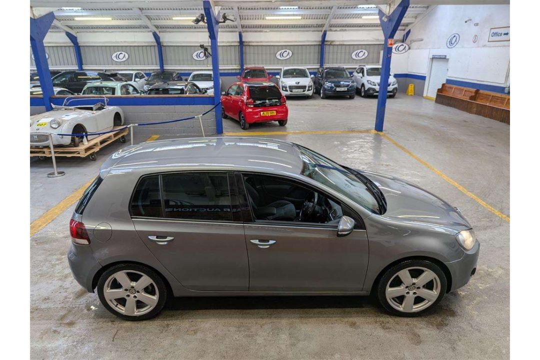 2009 VOLKSWAGEN GOLF GT TDI 140 S-A - Image 28 of 30