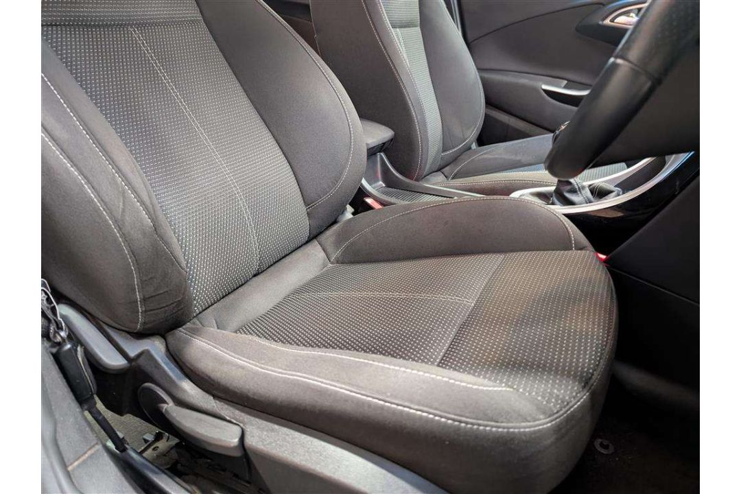 2010 VAUXHALL ASTRA SRI CDTI 108 - Image 16 of 30