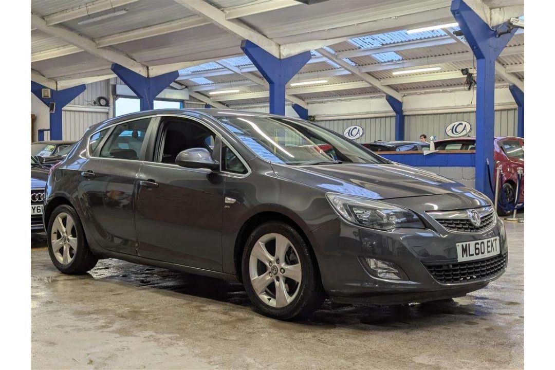 2010 VAUXHALL ASTRA SRI CDTI 108 - Image 5 of 30