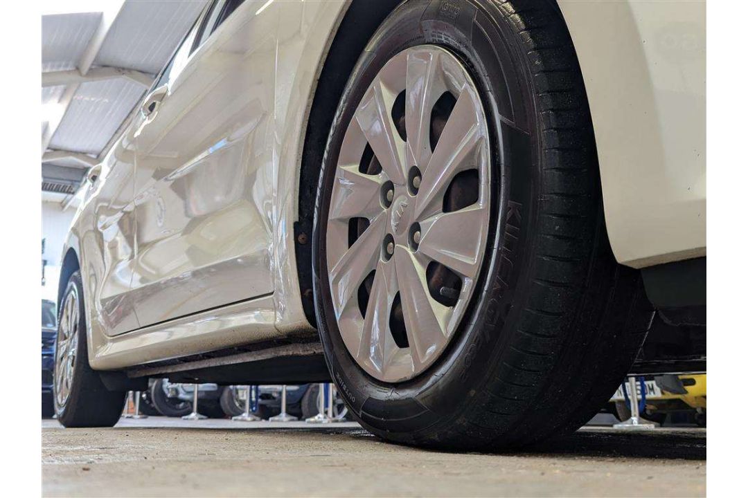 2018 KIA RIO 1 - Image 12 of 28