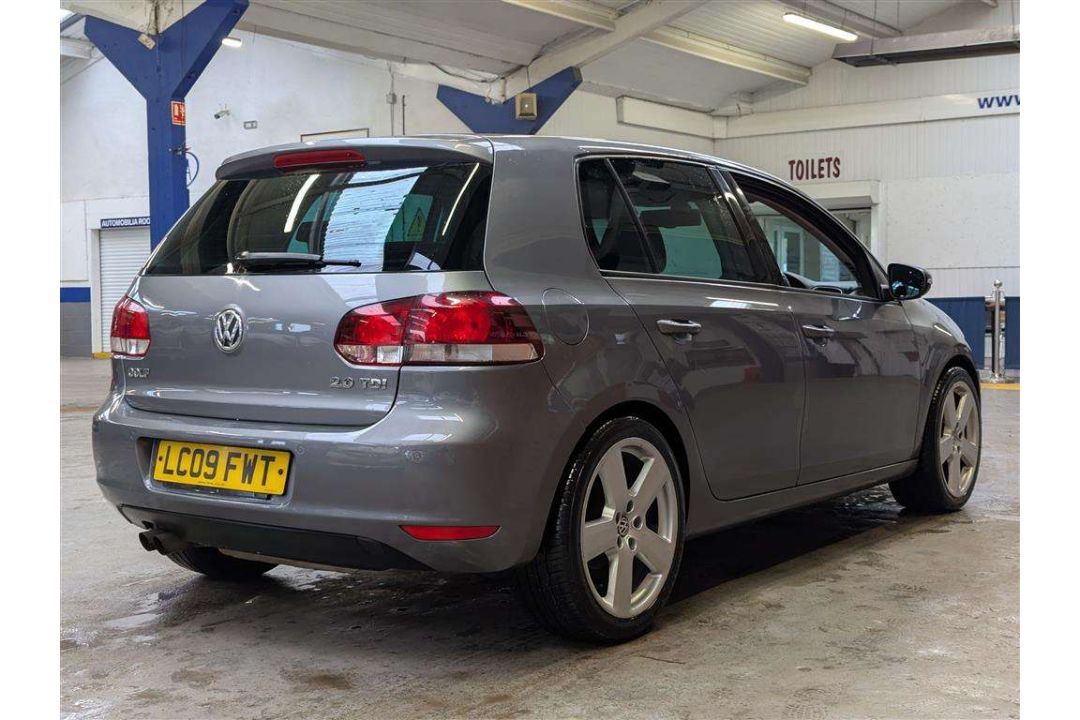 2009 VOLKSWAGEN GOLF GT TDI 140 S-A - Image 4 of 30