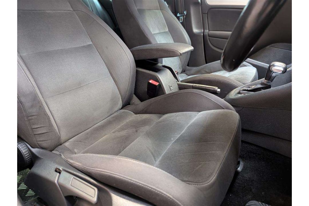 2009 VOLKSWAGEN GOLF GT TDI 140 S-A - Image 11 of 30