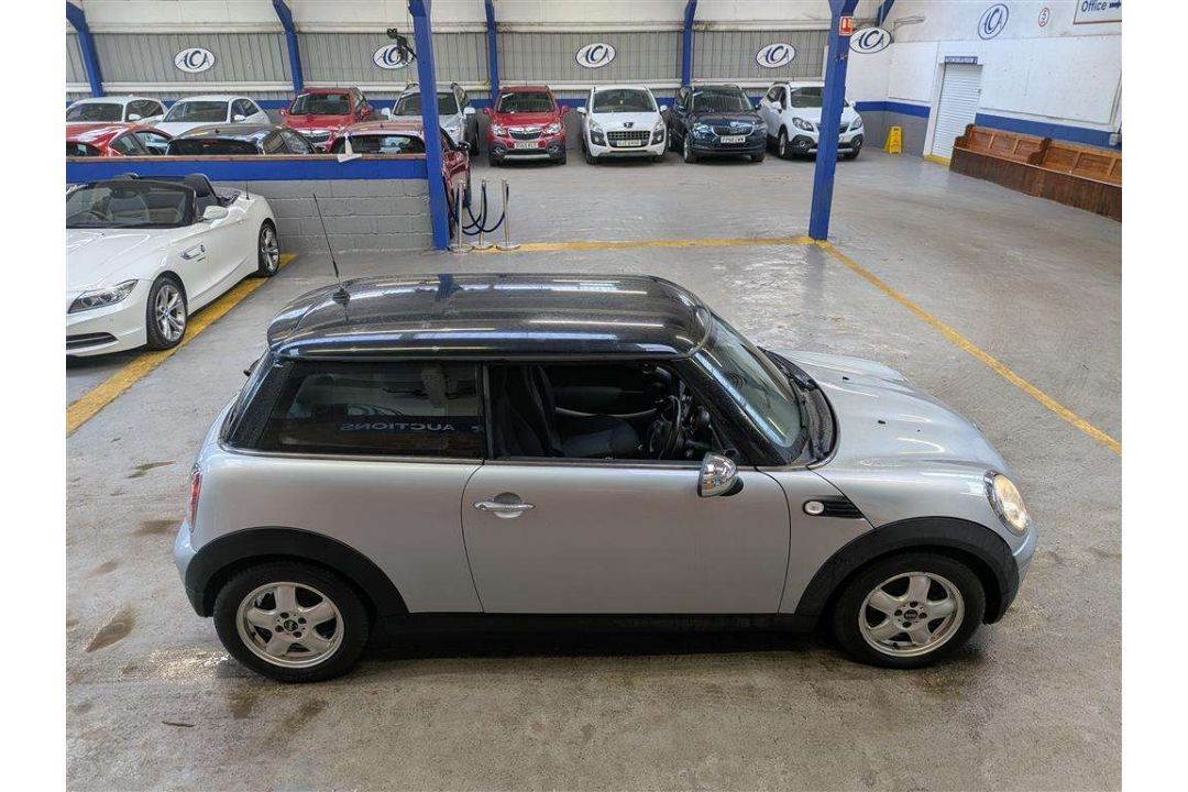 2009 MINI COOPER - Image 48 of 49