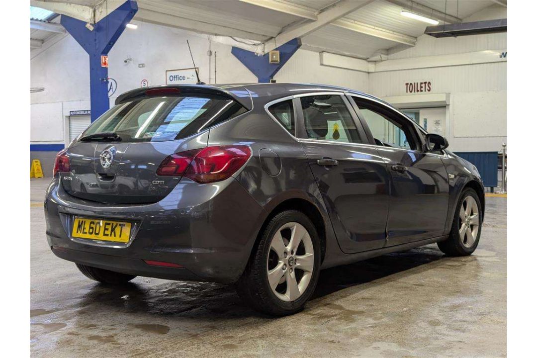 2010 VAUXHALL ASTRA SRI CDTI 108 - Image 6 of 30