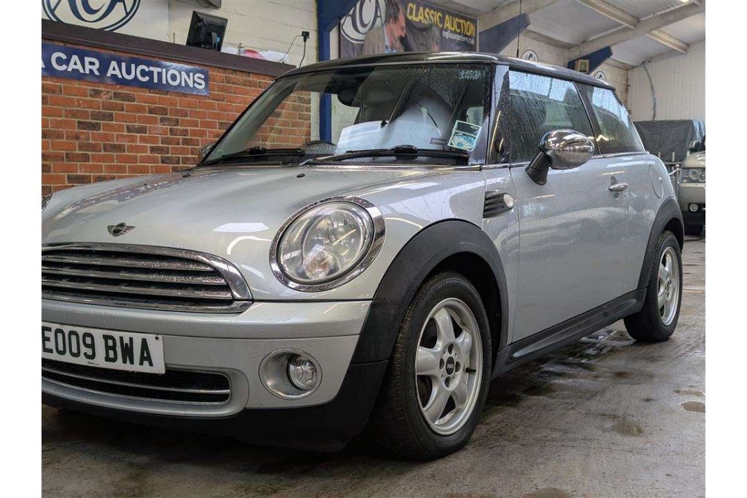 2009 MINI COOPER - Image 8 of 49