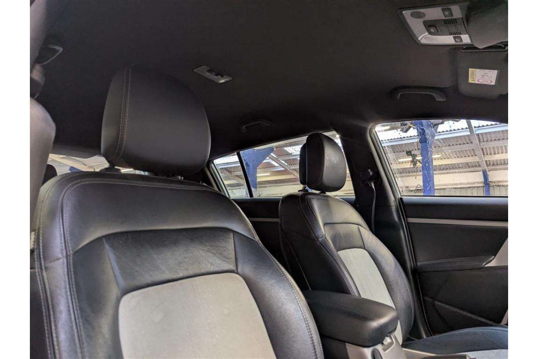 2014 KIA SPORTAGE WHITE EDITION IS - Image 14 of 30