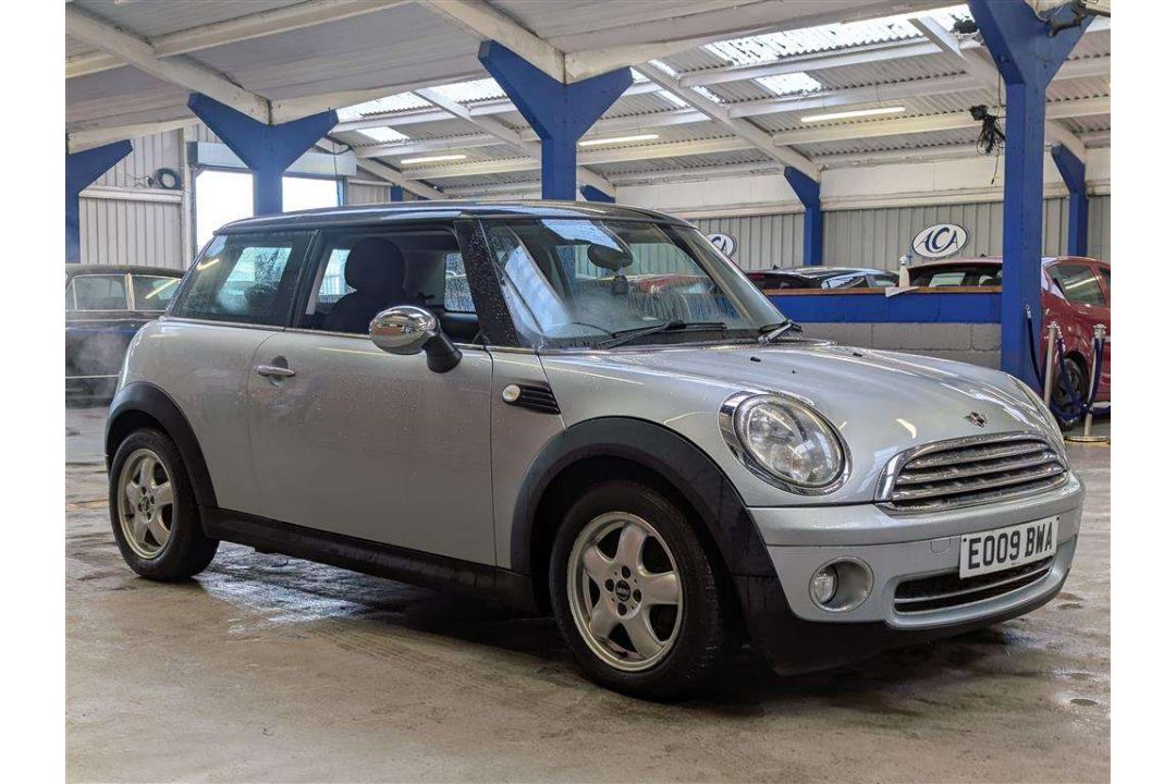 2009 MINI COOPER - Image 5 of 49