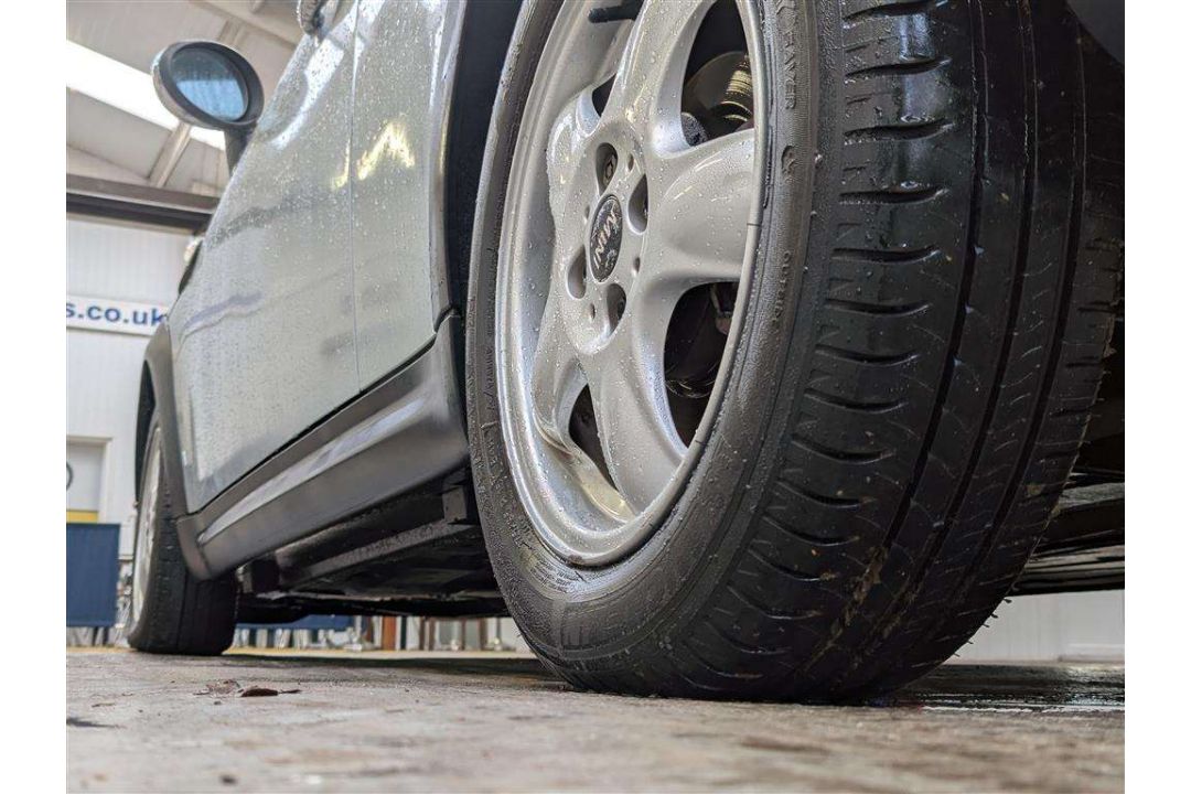 2009 MINI COOPER - Image 29 of 49