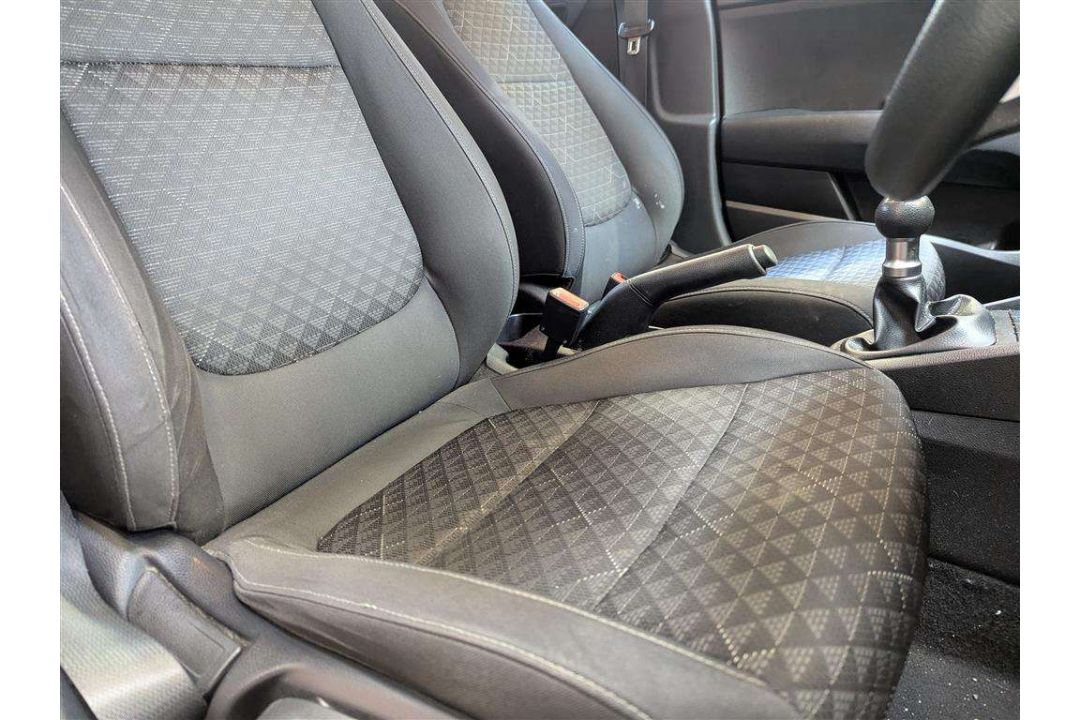 2018 KIA RIO 1 - Image 15 of 28