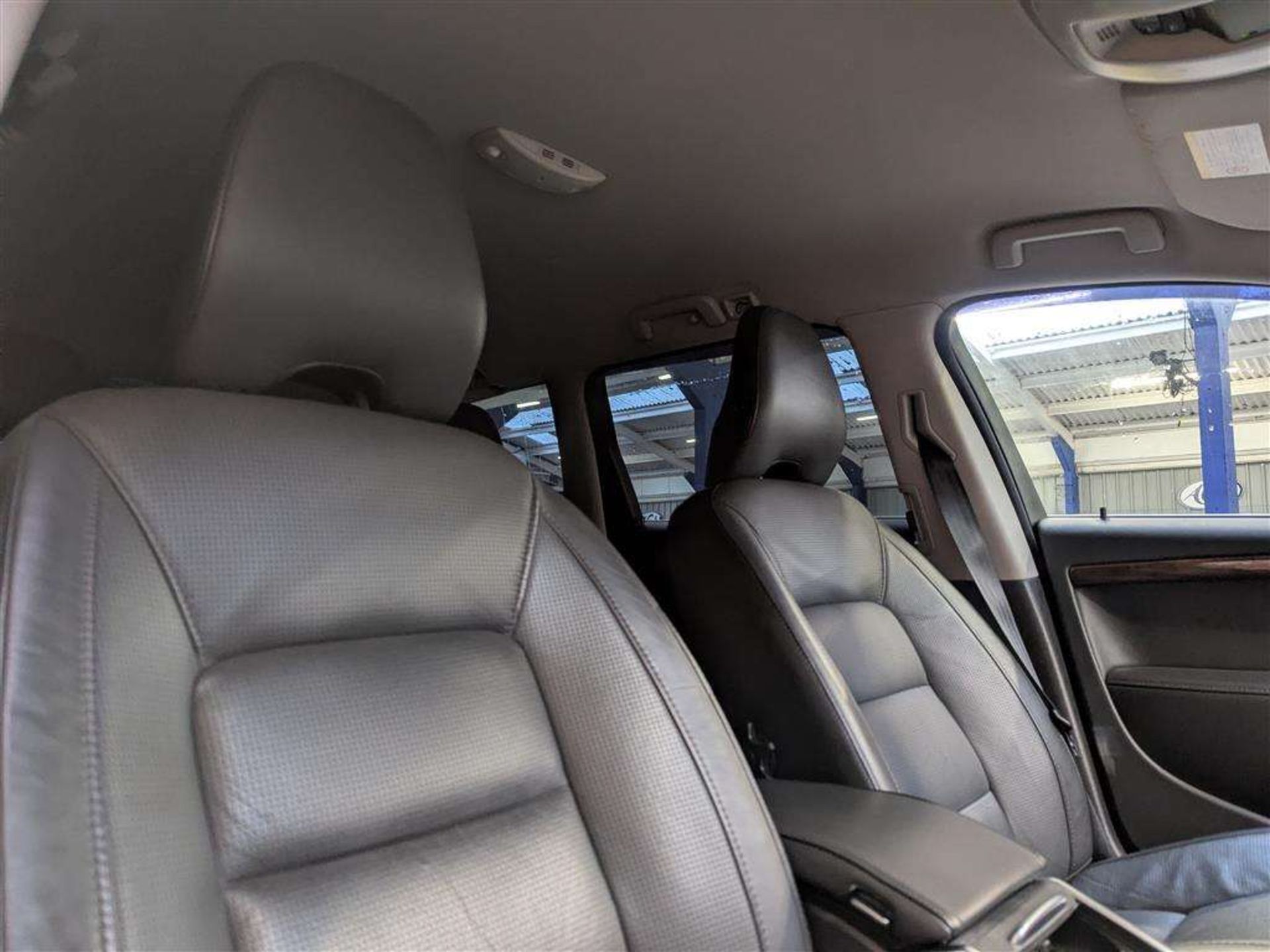 2013 VOLVO V70 SE LUX T5 AUTO - Image 9 of 28