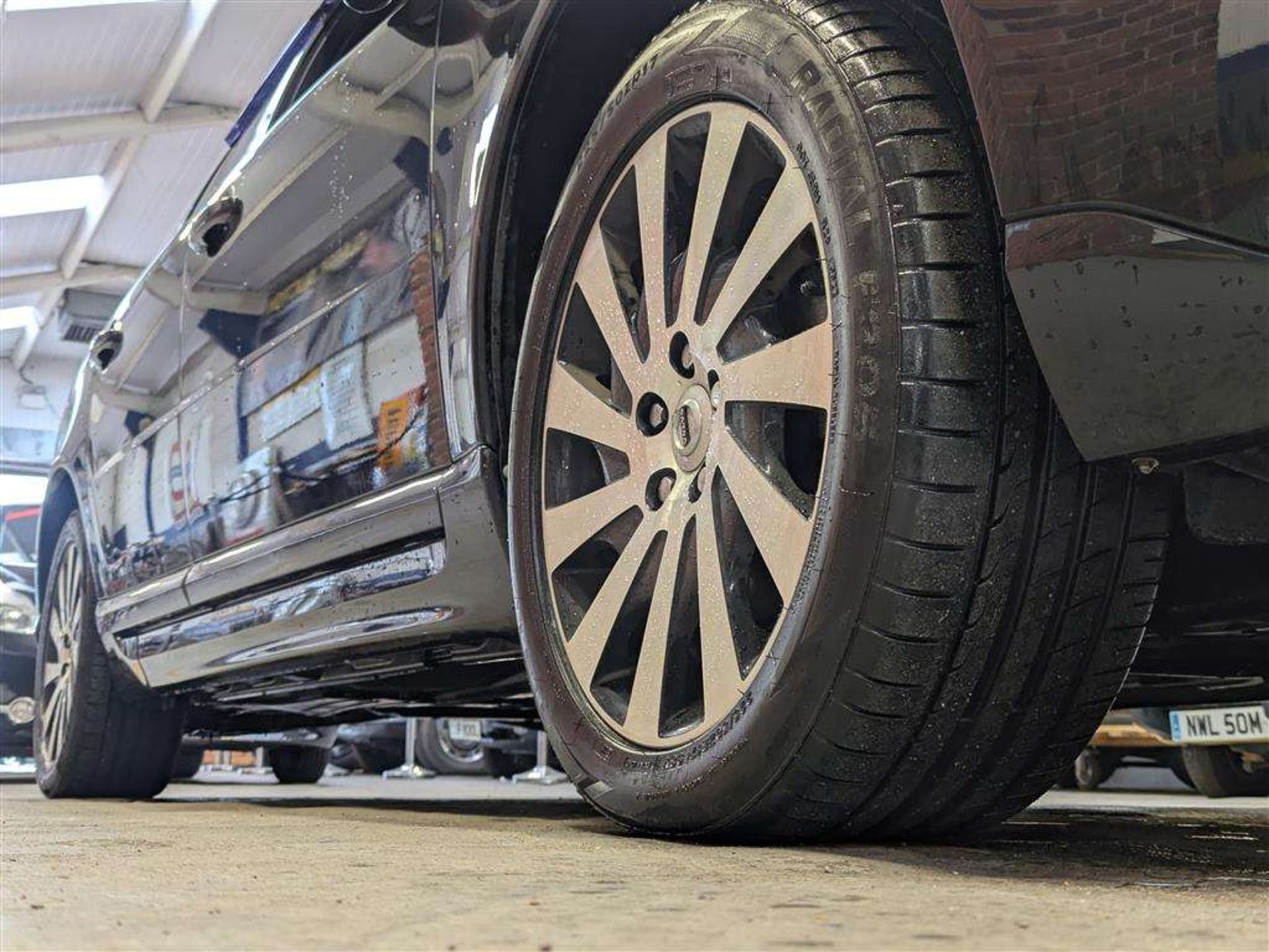2013 VOLVO V70 SE LUX T5 AUTO - Image 19 of 28