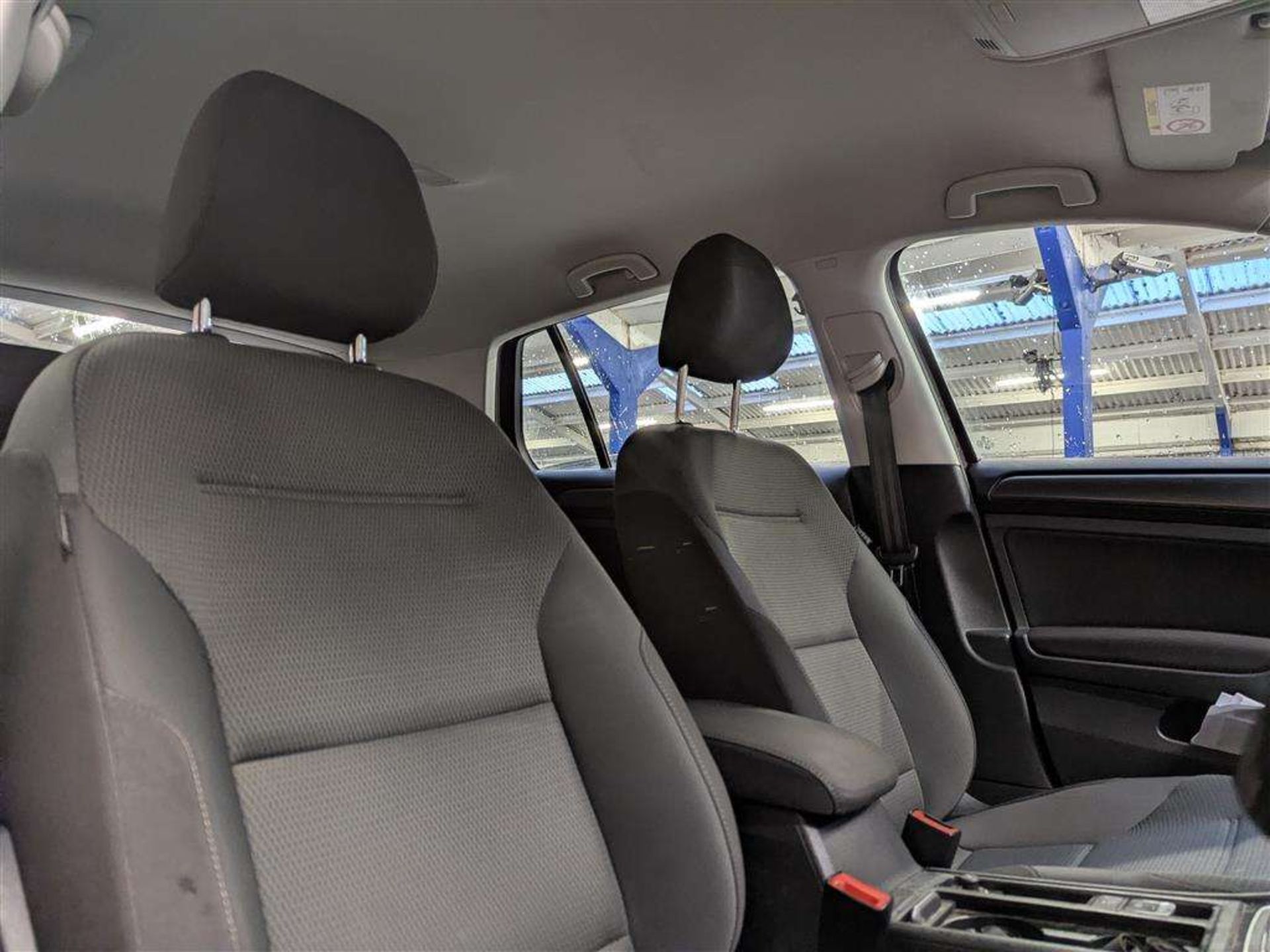 2017 VOLKSWAGEN GOLF SE TDI BMT - Image 8 of 27