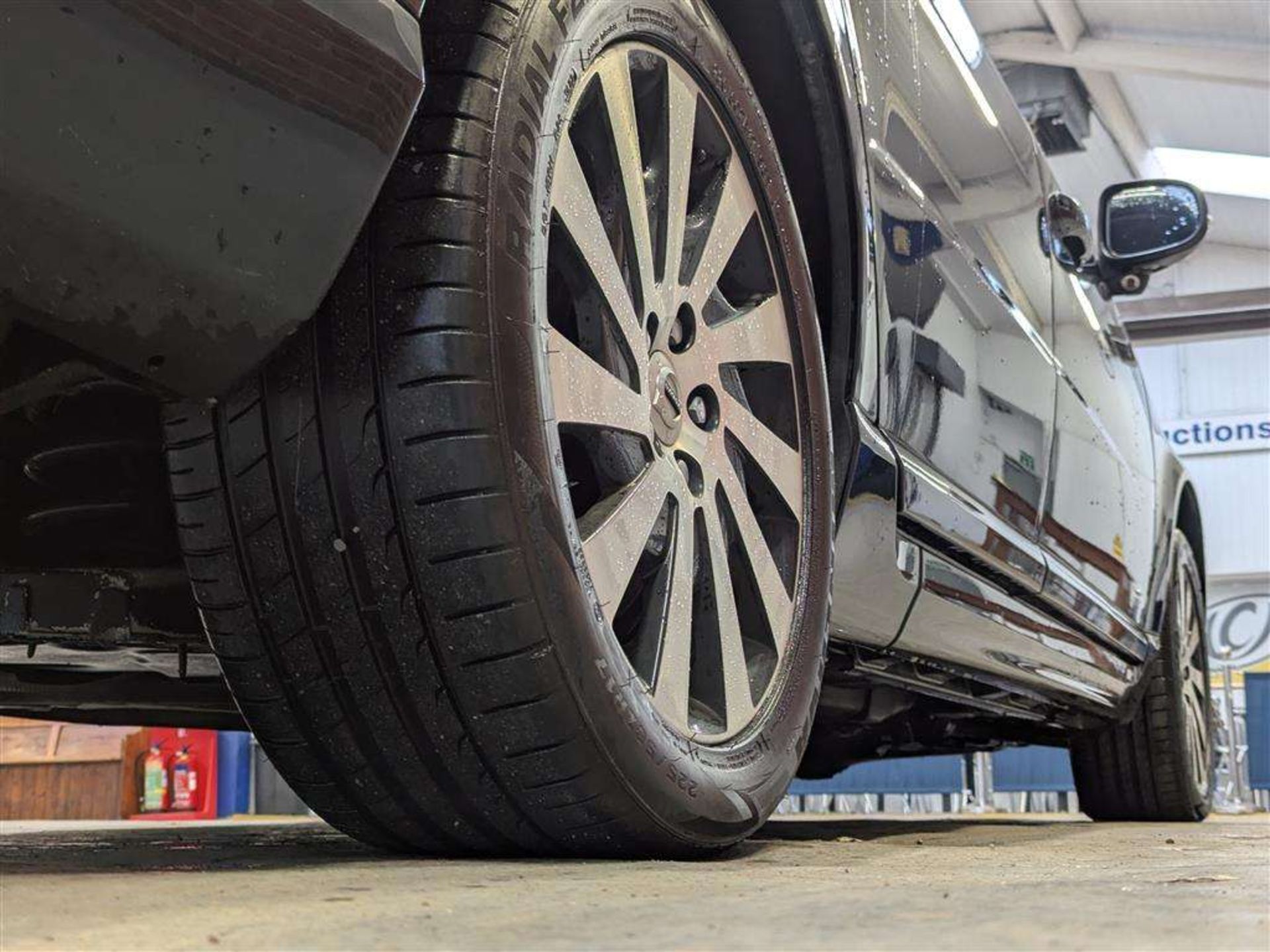2013 VOLVO V70 SE LUX T5 AUTO - Image 20 of 28