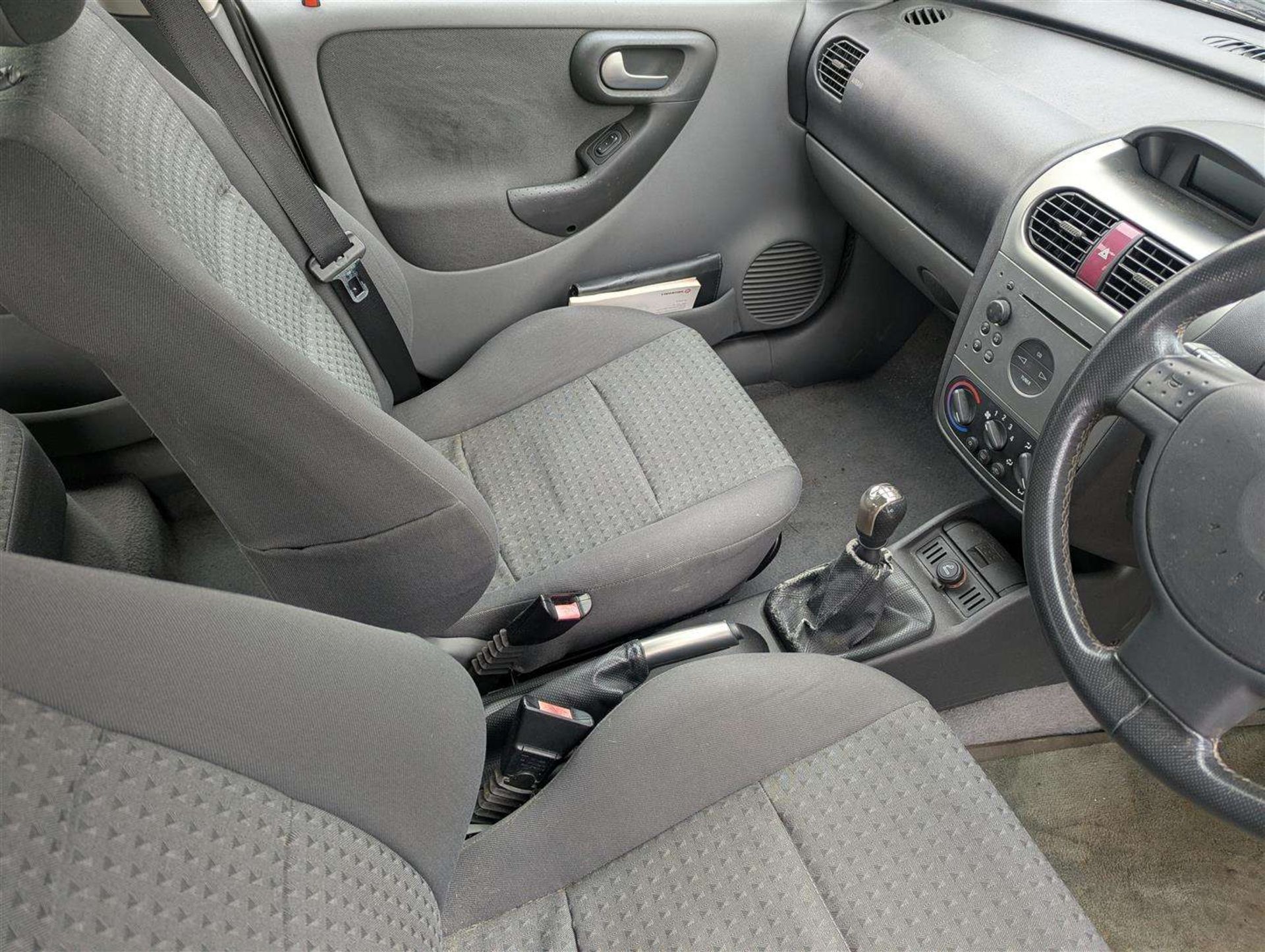 2001 VAUXHALL CORSA SXI 16V - Image 16 of 28
