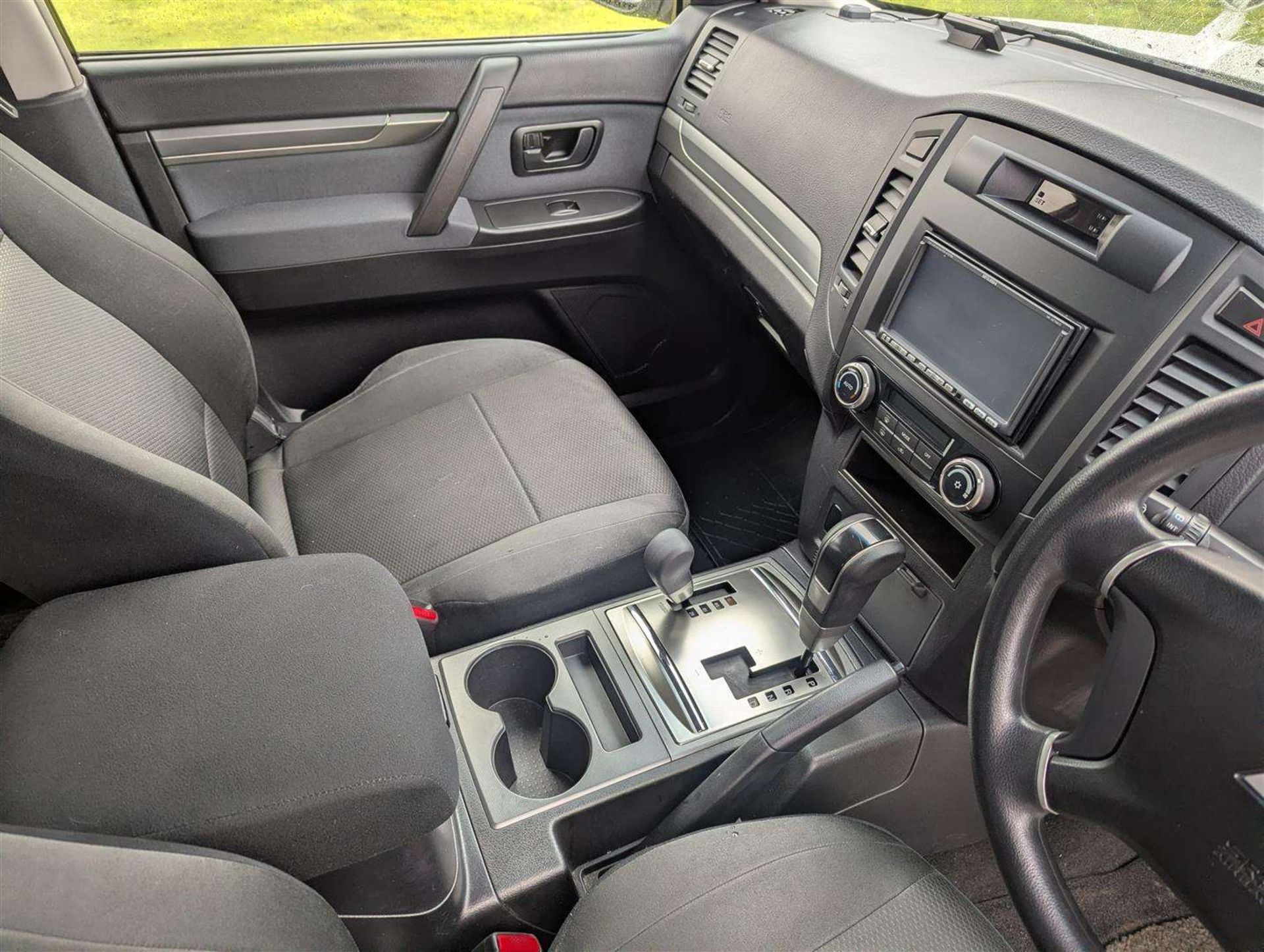 2009 MITSUBISHI - Image 20 of 30