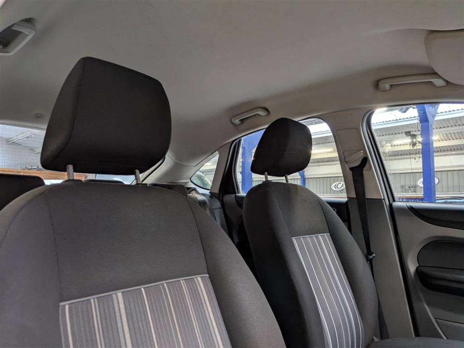 2009 FORD FOCUS STYLE TD 115 - Image 14 of 30