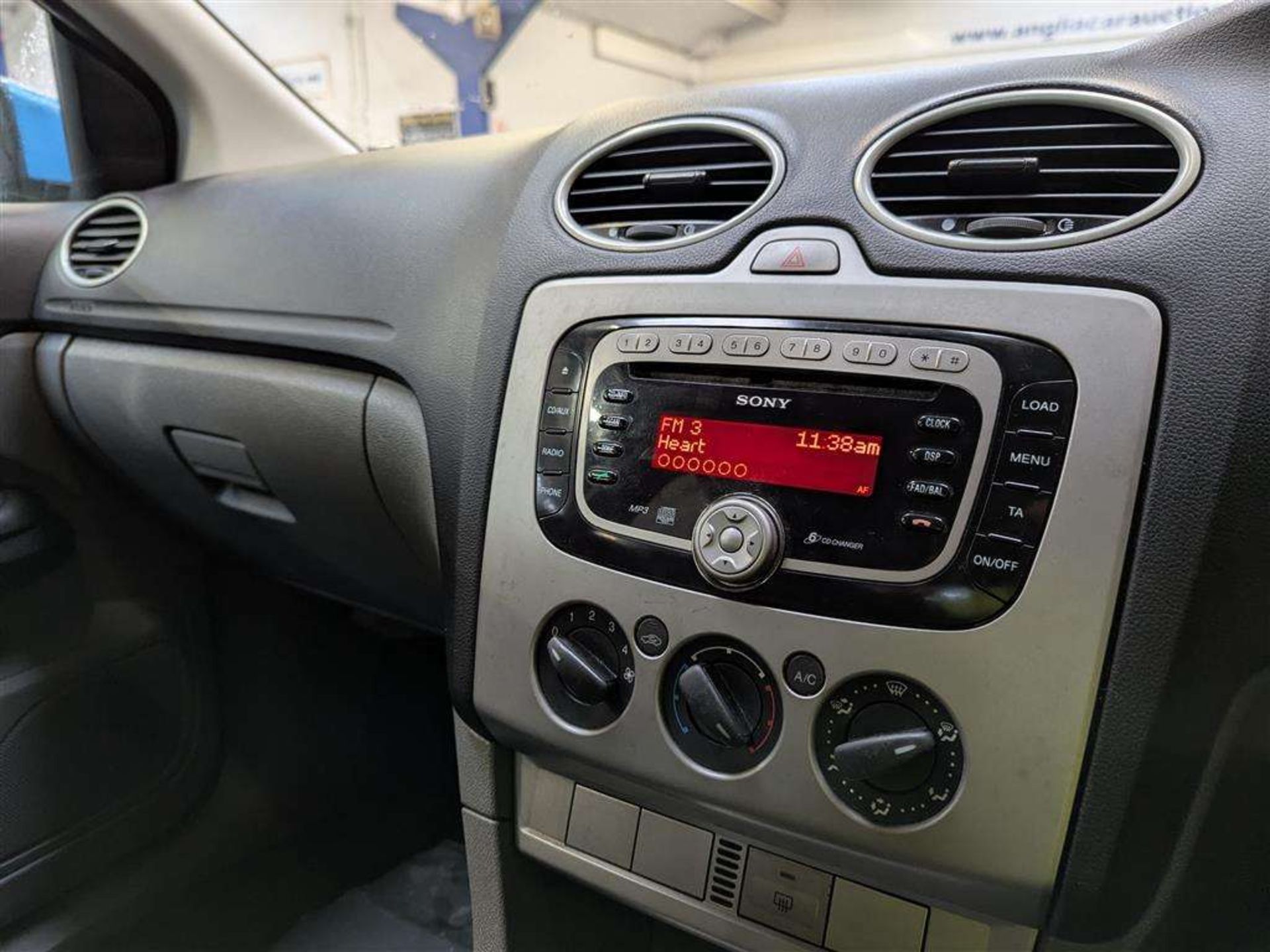 2009 FORD FOCUS STYLE TD 115 - Image 17 of 30