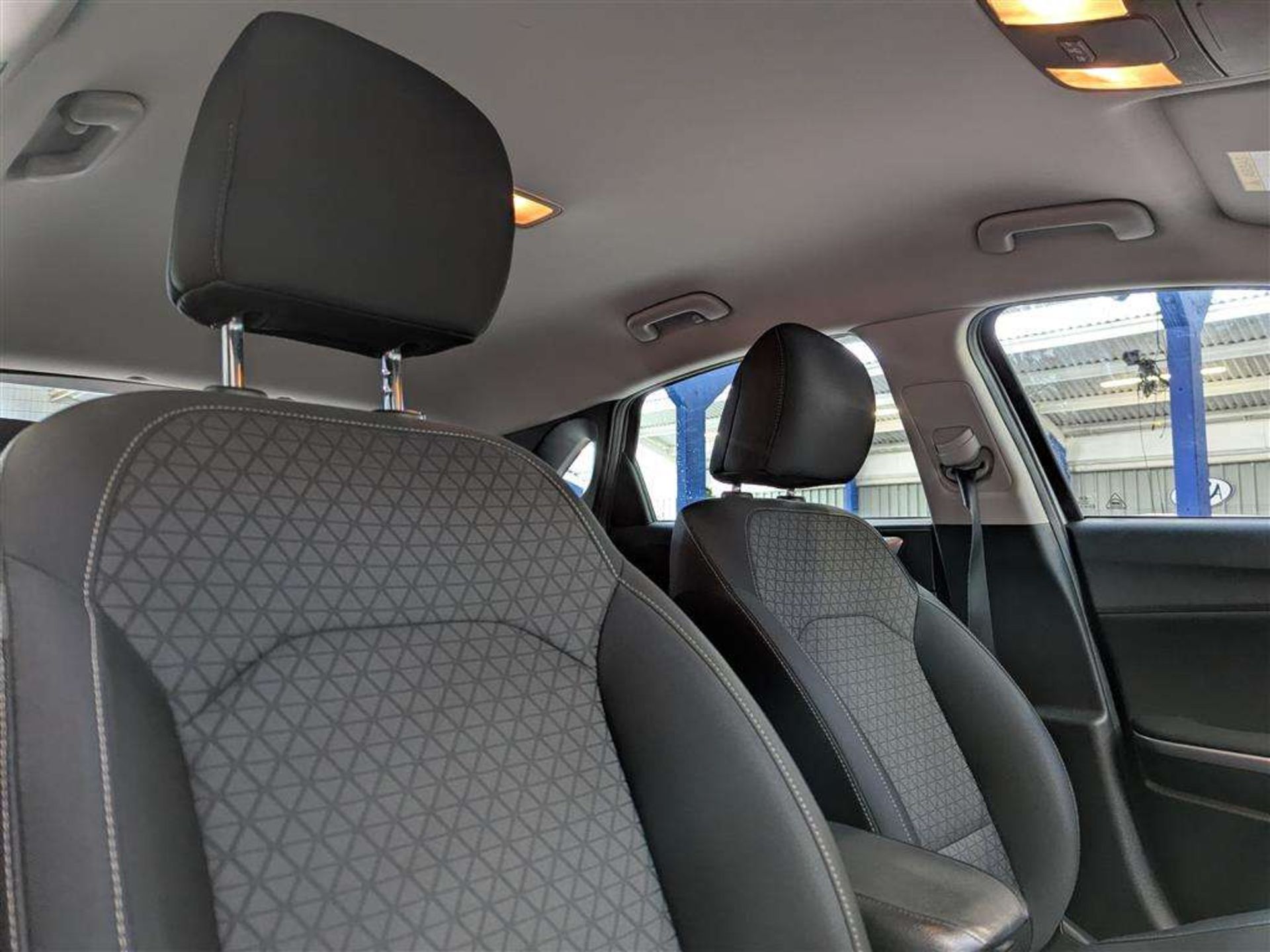 2019 KIA CEED 2 ISG - Image 11 of 29