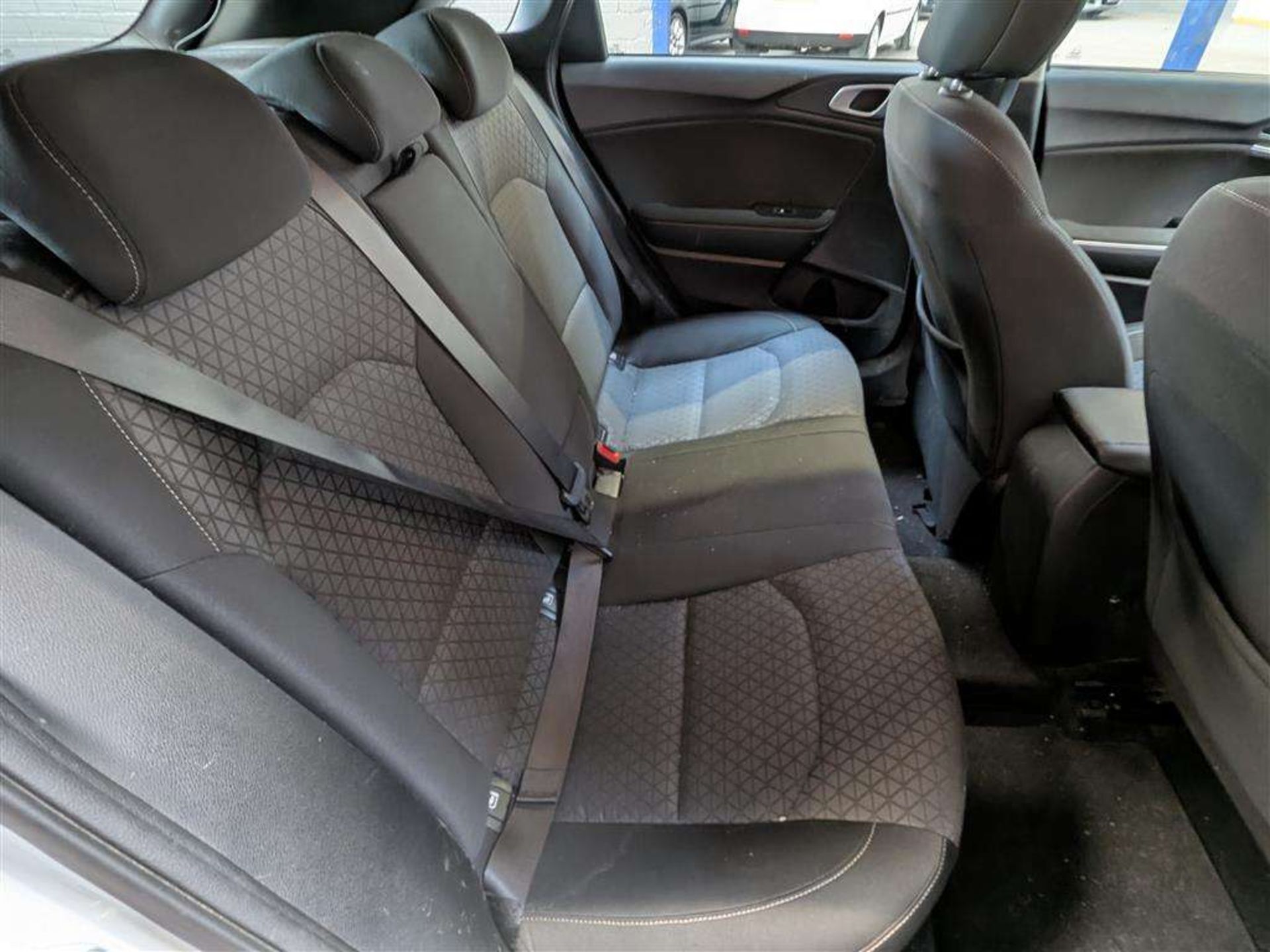 2019 KIA CEED 2 ISG - Image 13 of 29