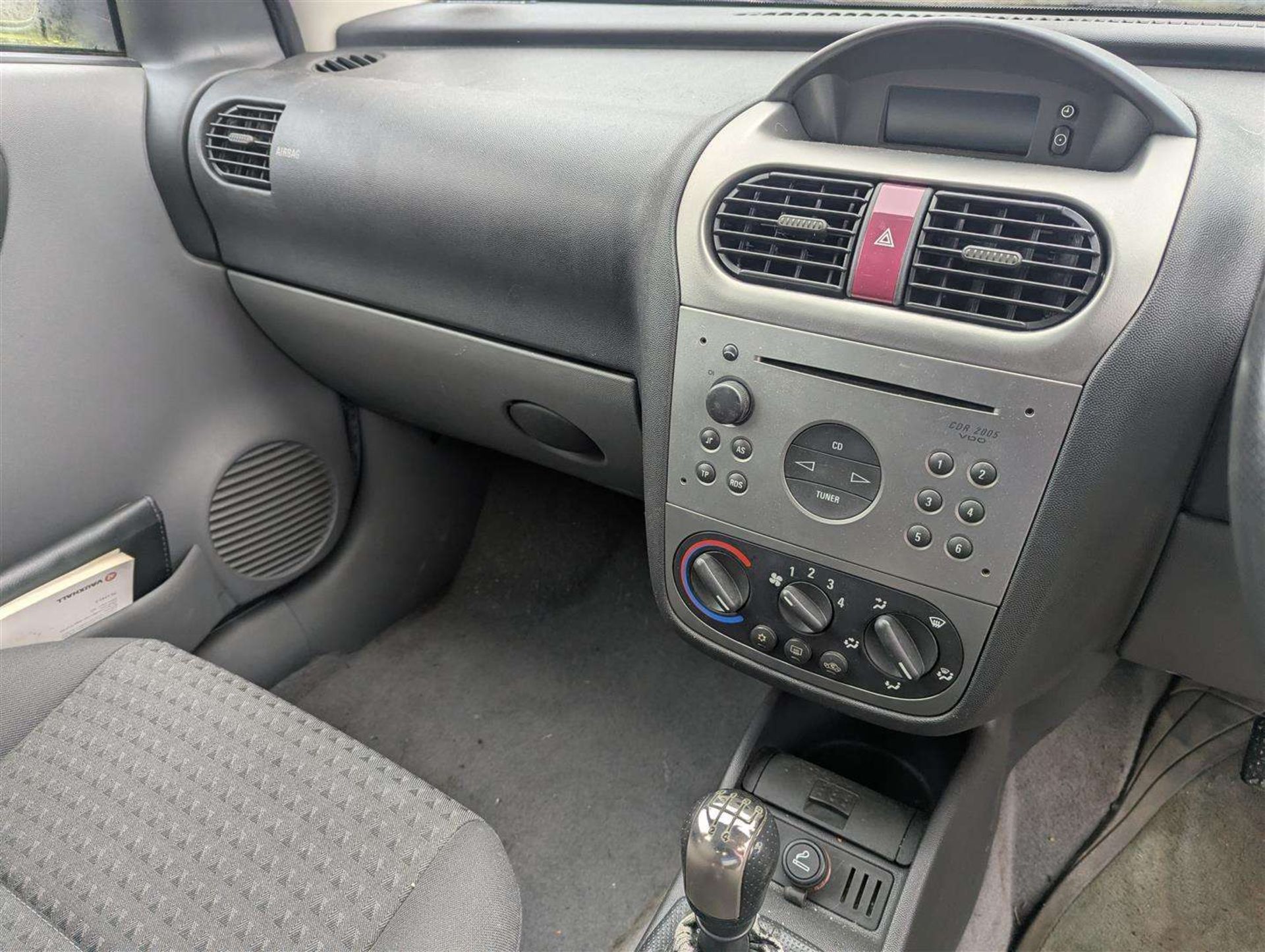 2001 VAUXHALL CORSA SXI 16V - Image 19 of 28