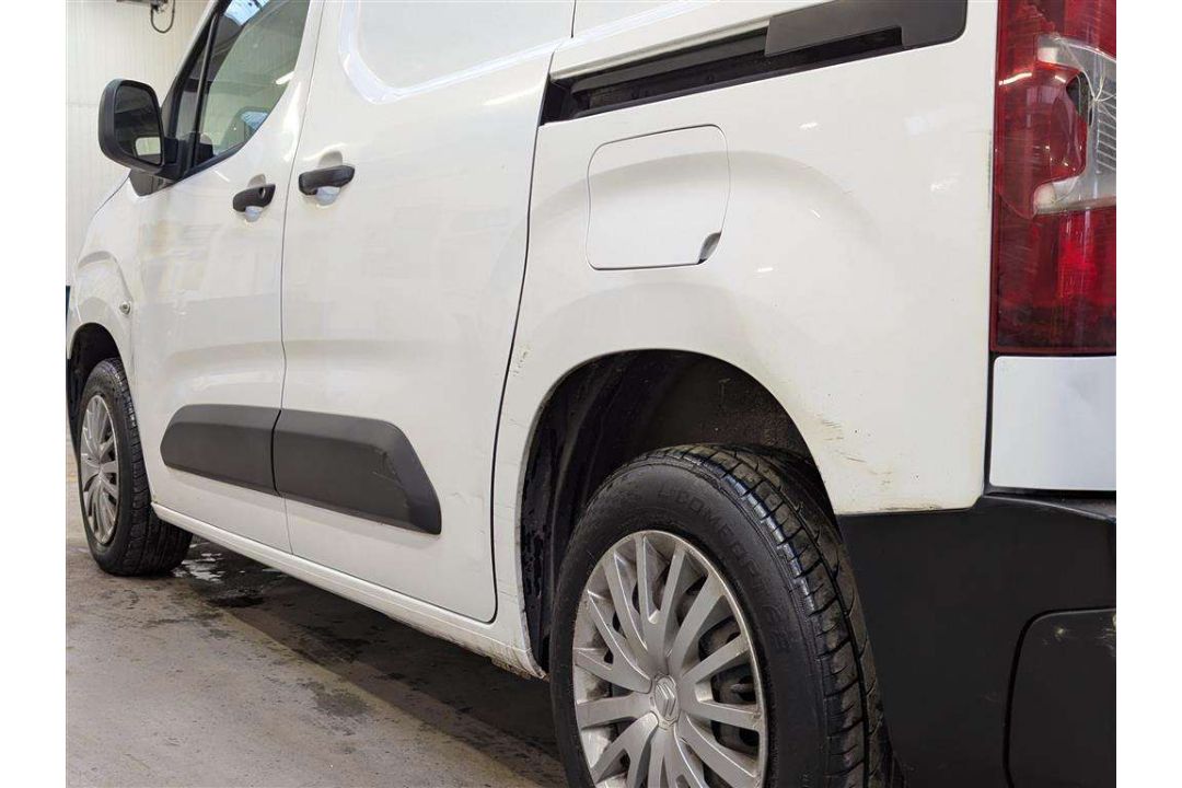 2019 CITROEN BERLINGO 650 EN-PRISE BLU - Image 15 of 30