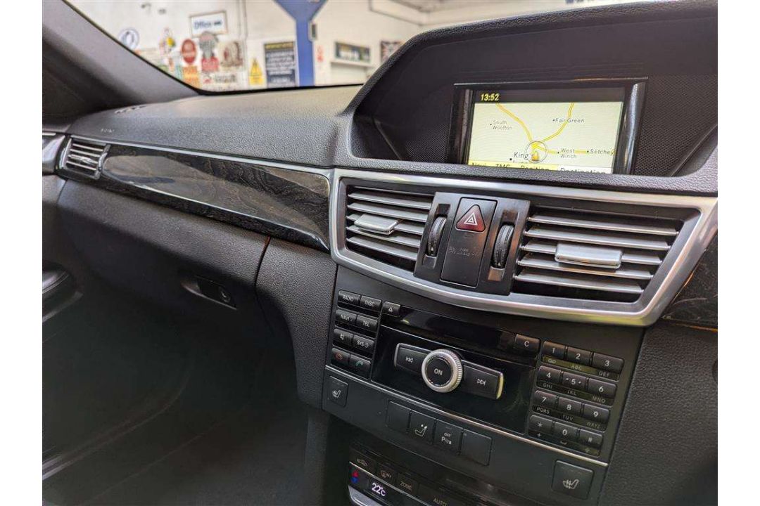 2011 MERCEDES-BENZ E350 SPORT ED125 CDI BLUE - Image 18 of 30