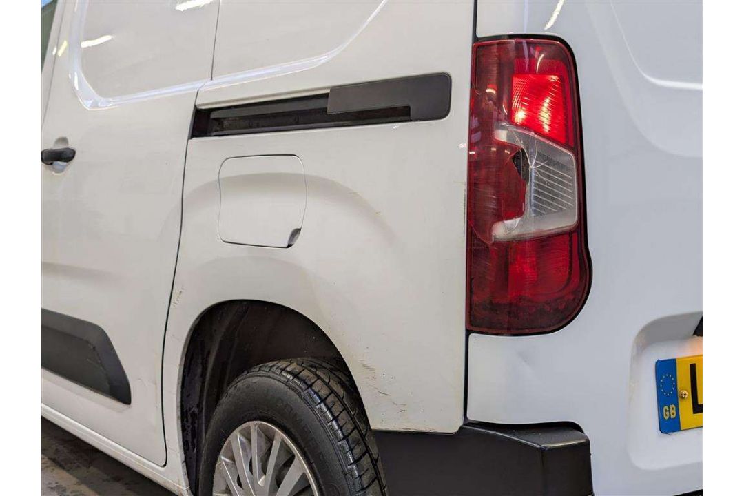 2019 CITROEN BERLINGO 650 EN-PRISE BLU - Image 17 of 30