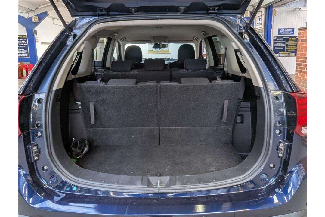 2017 MITSUBISHI OUTLANDER DI-D 3 - Image 9 of 30