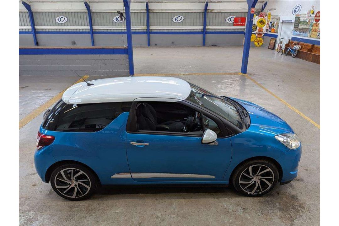 2015 CITROEN DS3 DSTYLE + E-HDI - Image 25 of 26