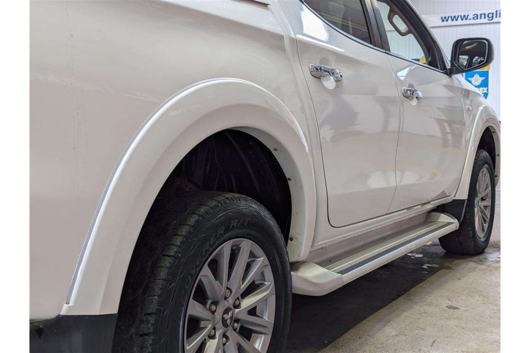 2019 MITSUBISHI L200 TITAN DI-D - Image 14 of 30