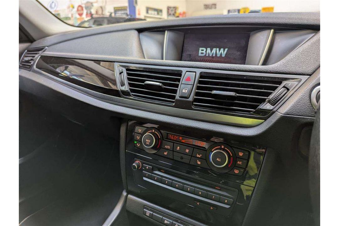 2014 BMW X1 XDRIVE18D XLINE - Image 16 of 30